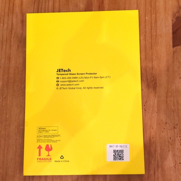 NWOT JETech Tempered Glass Screen Protector for iPad 10.2- Inch in Kit Box - Picture 2 of 9